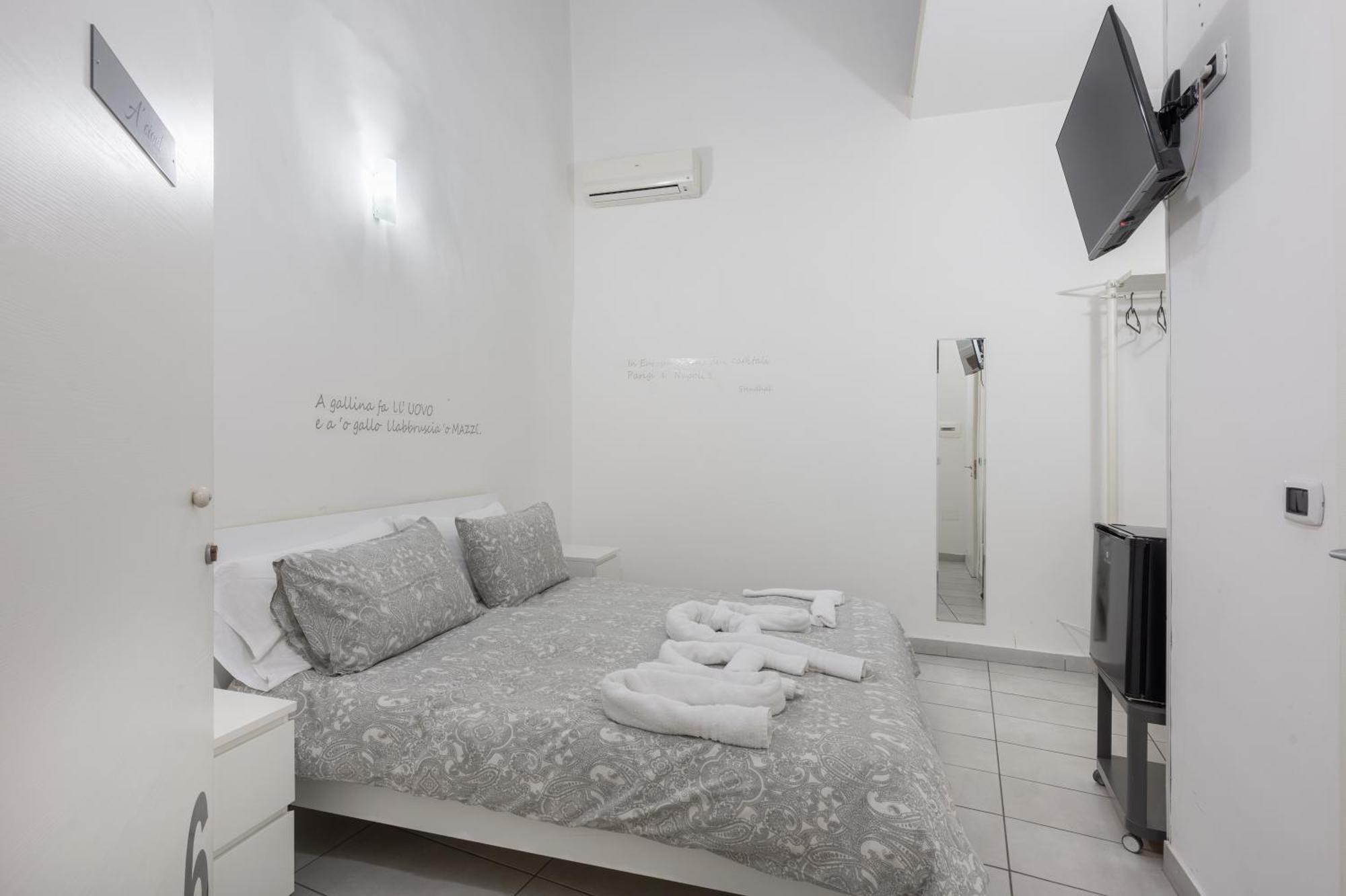 Nina Suites Napoli Ngoại thất bức ảnh